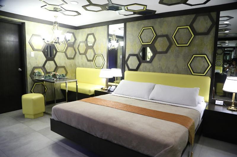 Victoria Court Las Piñas מראה חיצוני תמונה