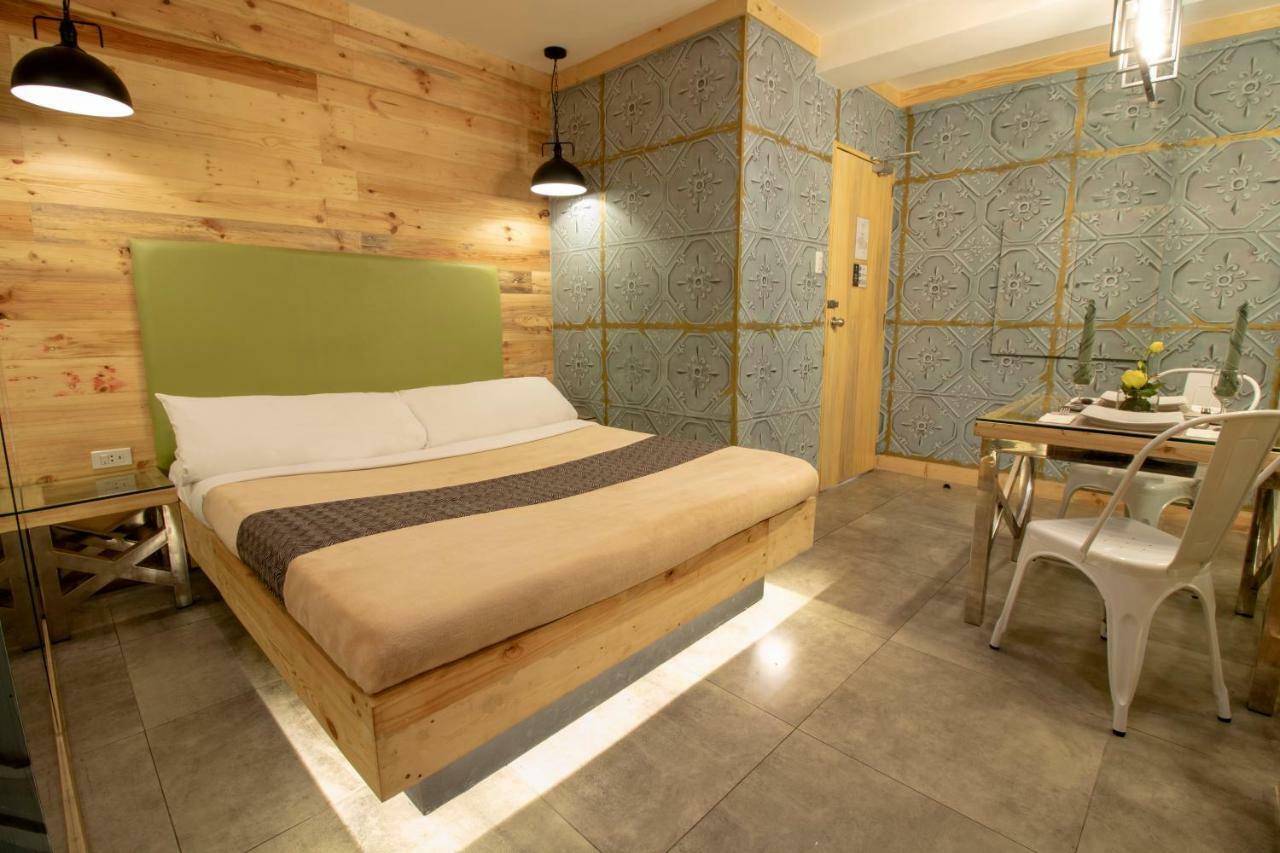 Victoria Court Las Piñas מראה חיצוני תמונה